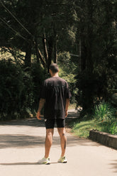 CAMISETA OVERSIZE LEWIS NEGRO SOBRE NEGRO